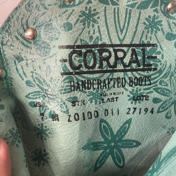 CORRAL Cowgirl Ankle Boots FRINGE Studs COW HAIR ON 7 - Picture 7 of 8